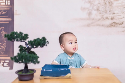 昆山八个月宝宝可以吃盐吗